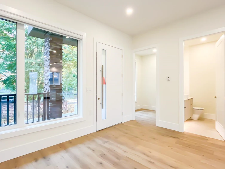 2091 W 59th Avenue, Vancouver, BC, V6P 1Z5 - 2