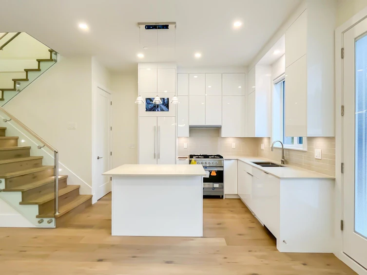 2091 W 59th Avenue, Vancouver, BC, V6P 1Z5 - 6