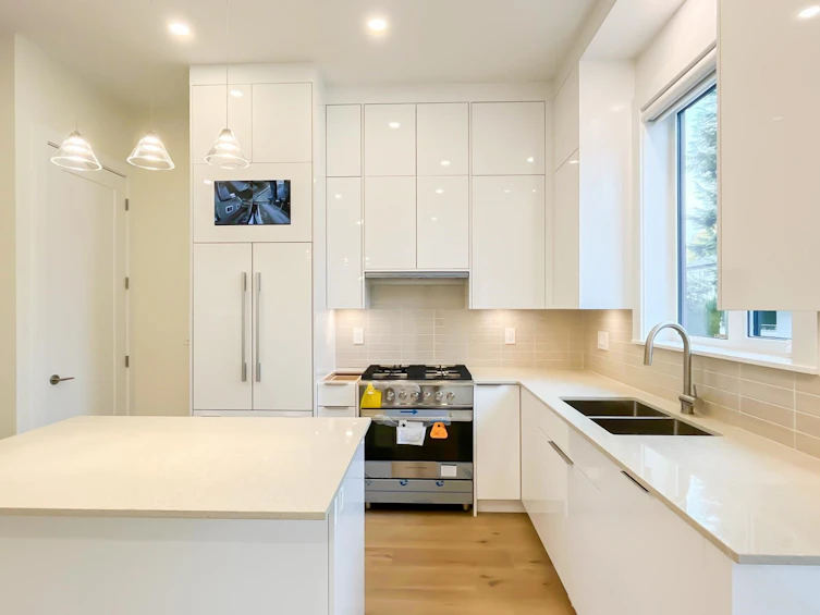 2091 W 59th Avenue, Vancouver, BC, V6P 1Z5 - 7