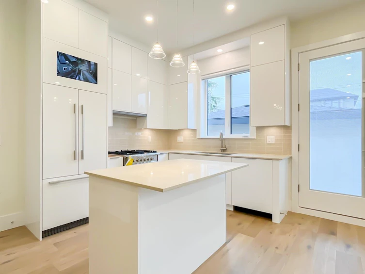 2091 W 59th Avenue, Vancouver, BC, V6P 1Z5 - 8