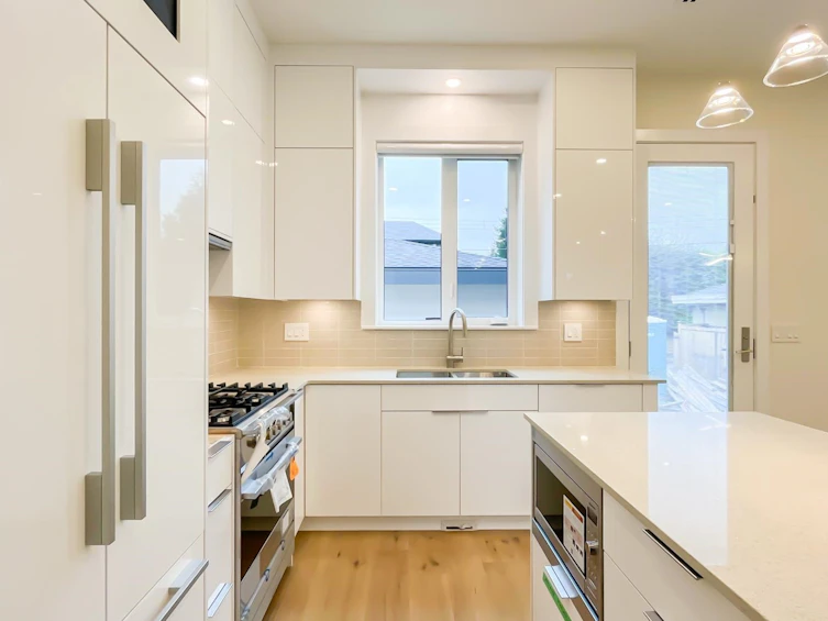 2091 W 59th Avenue, Vancouver, BC, V6P 1Z5 - 9