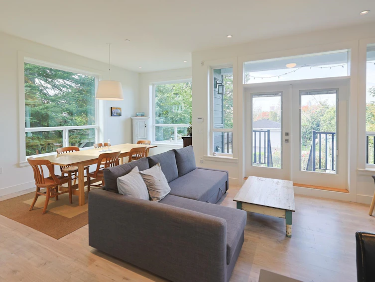 5851 St. George Street, Vancouver, BC, V5W 2Y4 - 2