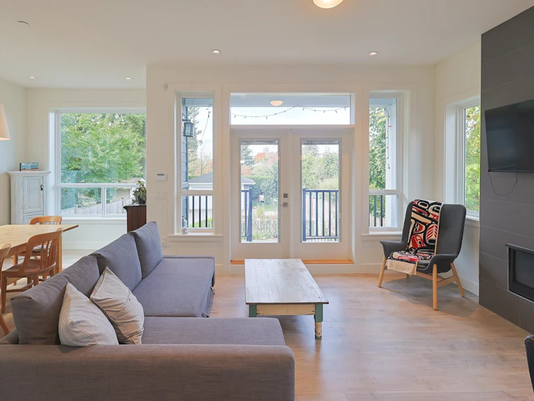 5851 St. George Street, Vancouver, BC, V5W 2Y4 - 3