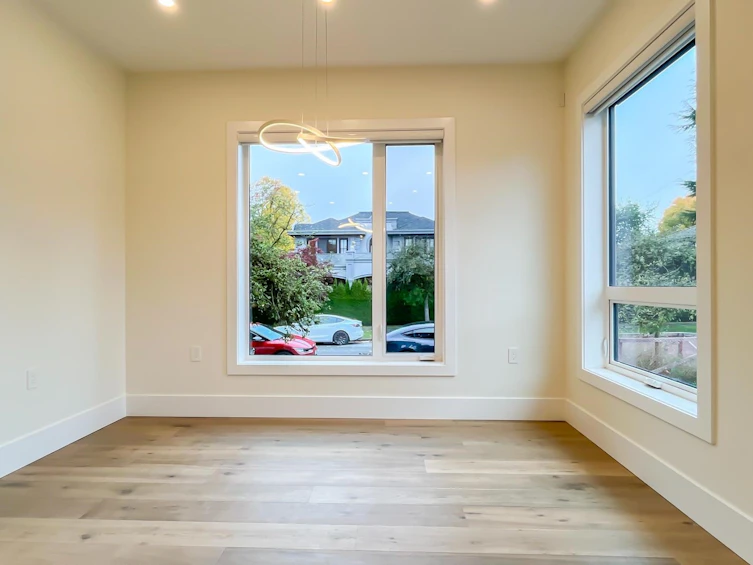 7480 Arbutus Street, Vancouver, BC, V6P 5T4 - 2