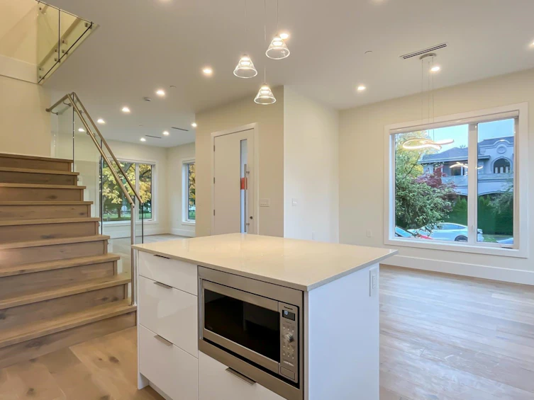 7480 Arbutus Street, Vancouver, BC, V6P 5T4 - 7