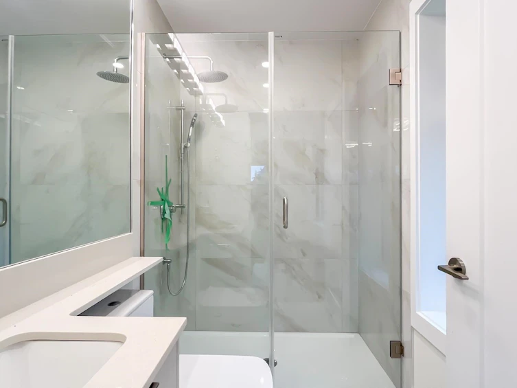 7480 Arbutus Street, Vancouver, BC, V6P 5T4 - 20