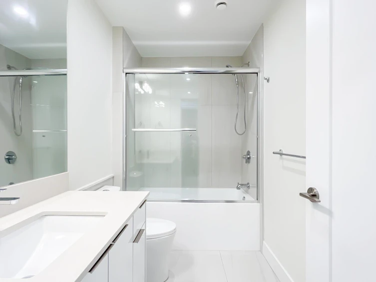 7480 Arbutus Street, Vancouver, BC, V6P 5T4 - 30