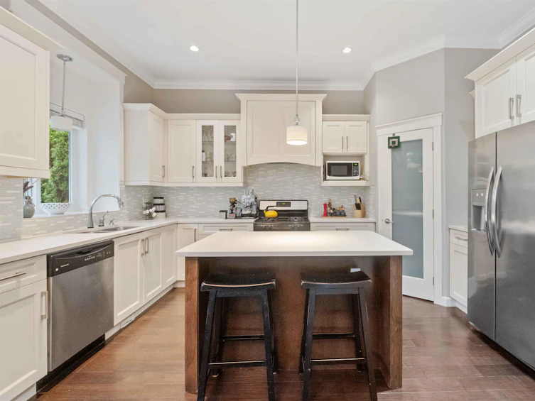 17333 1 Avenue, Surrey, BC, V3Z 8L2 - 11