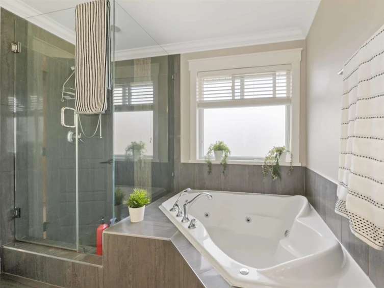 17333 1 Avenue, Surrey, BC, V3Z 8L2 - 19