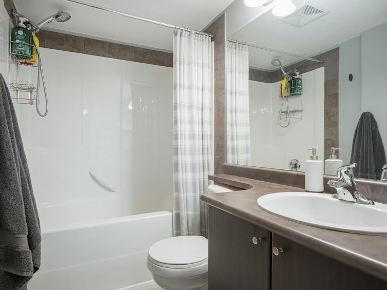 109-5488 198 Street, Langley, BC, V3A 1G2 - 17