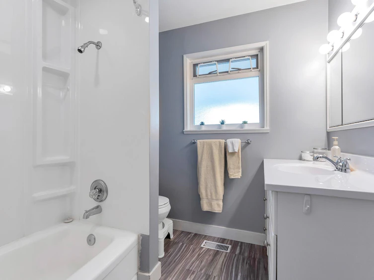 1766 Charland Avenue, Coquitlam, BC, V3K 3M1 - 18