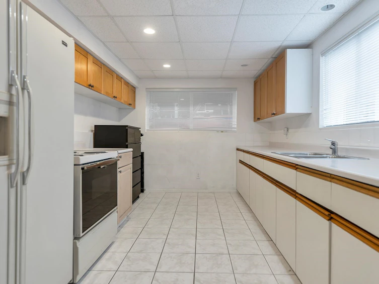 1766 Charland Avenue, Coquitlam, BC, V3K 3M1 - 21