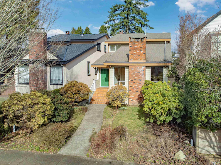 4553 W 8th Avenue, Vancouver, BC, V6R 2A4 - 2