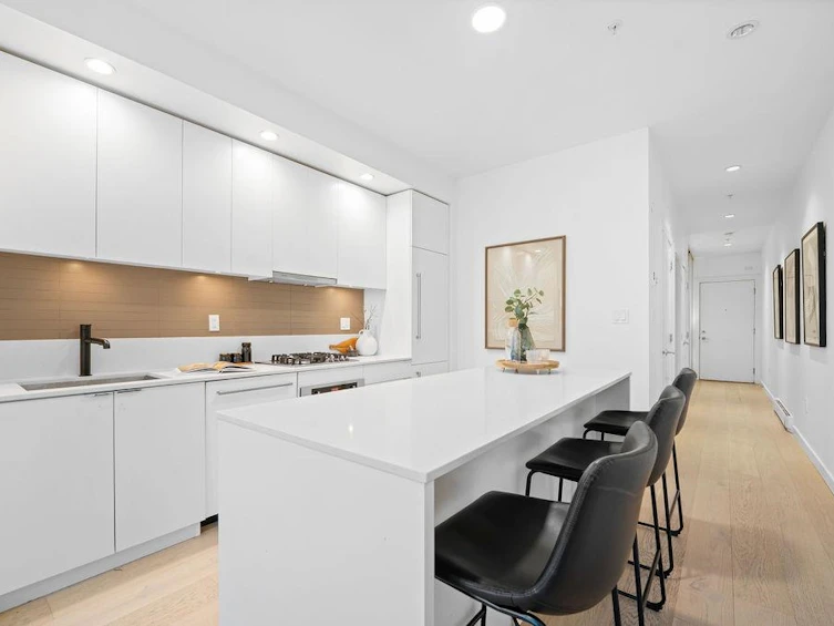 212-626 Alexander Street, Vancouver, BC, V6A 1C9 - 4