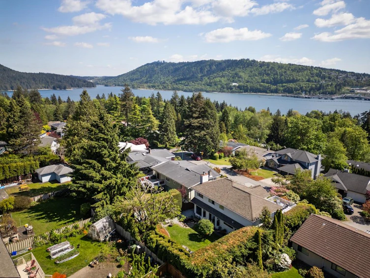 4110 Roche Place, North Vancouver, BC, V7G 2R3 - 37
