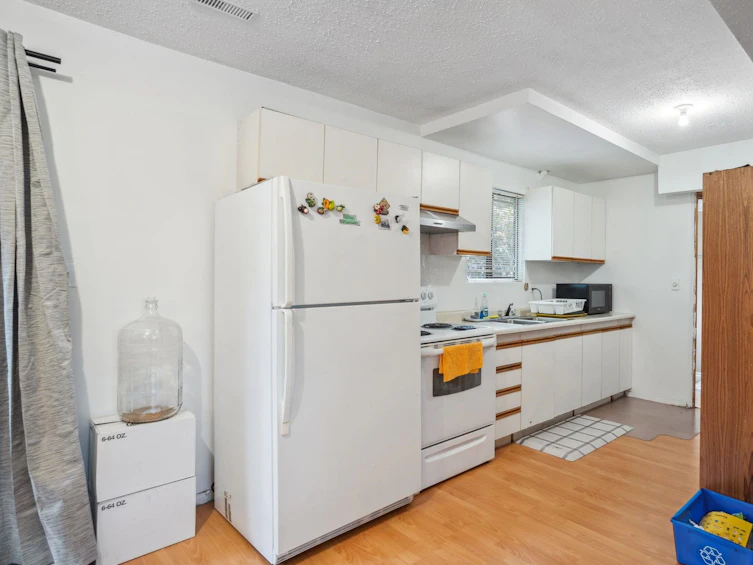 8922 156 Street, Surrey, BC, V3R 4K8 - 17