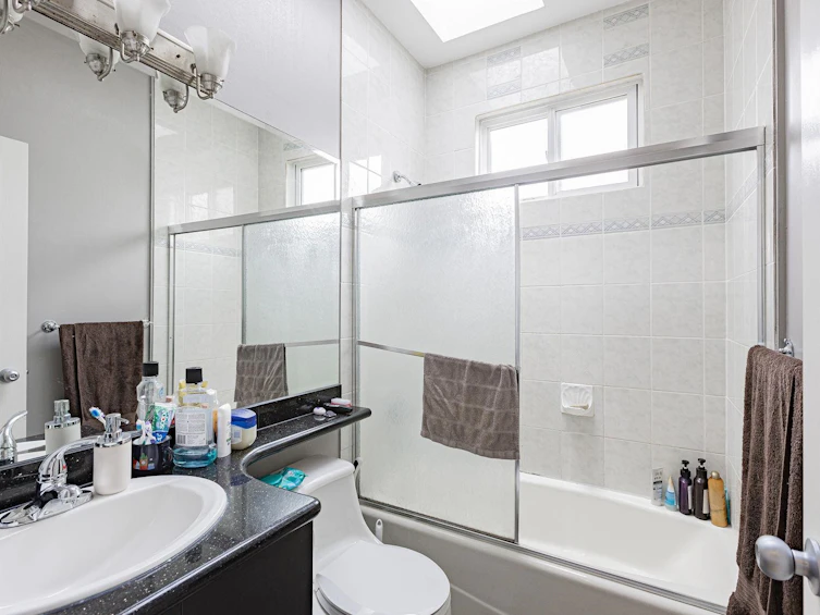 3615 E Georgia Street, Vancouver, BC, V5K 2M2 - 13