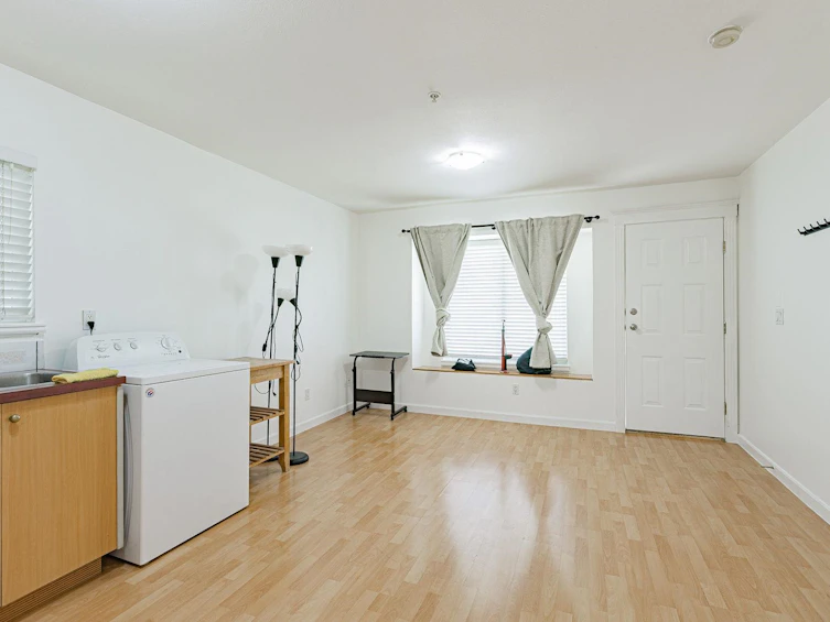 3615 E Georgia Street, Vancouver, BC, V5K 2M2 - 17