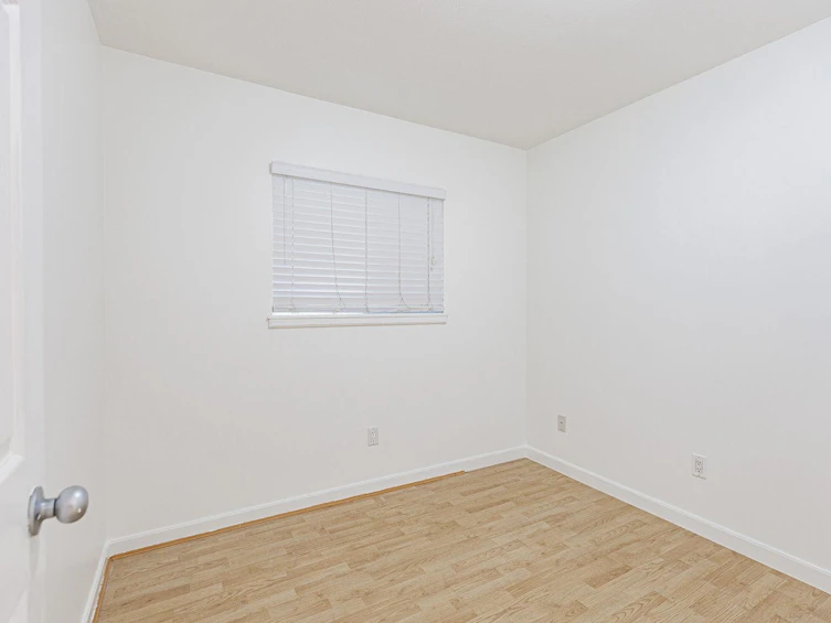 3615 E Georgia Street, Vancouver, BC, V5K 2M2 - 18