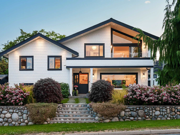 4155 Dollar Road, North Vancouver, BC, V7G 1A7 - 2