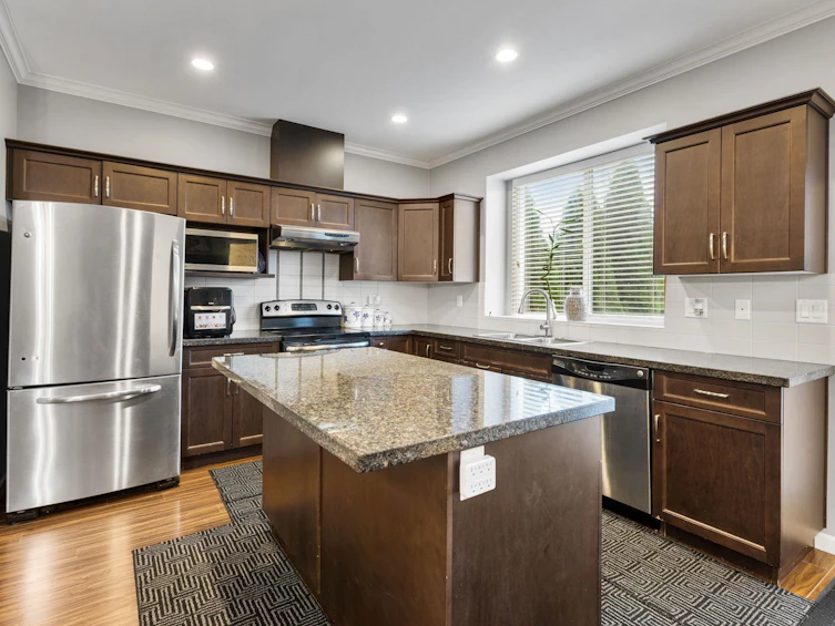 20910 72 Avenue, Langley, BC, V2Y 0J1 - 9