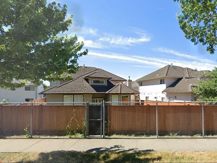 15038 Fraser Highway, Surrey, BC, V3R 0X8 - 2