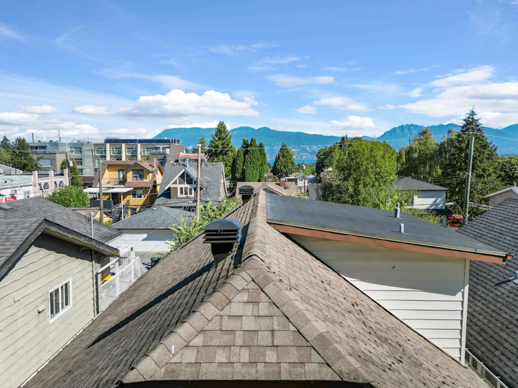 3579 W 18th Avenue, Vancouver, BC, V6S 1A9 - 2