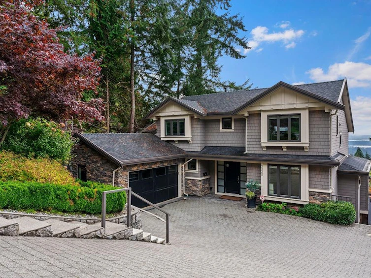4825 Skyline Drive, North Vancouver, BC, V7R 3J2 - 2