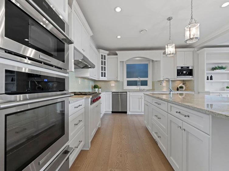 4825 Skyline Drive, North Vancouver, BC, V7R 3J2 - 10
