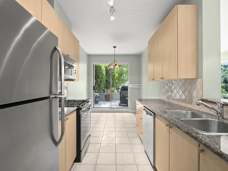 310-160 E 13th Street, North Vancouver, BC, V7L 2L5 - 6