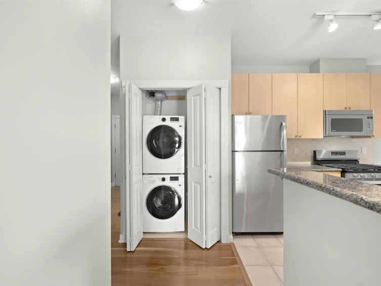 310-160 E 13th Street, North Vancouver, BC, V7L 2L5 - 9