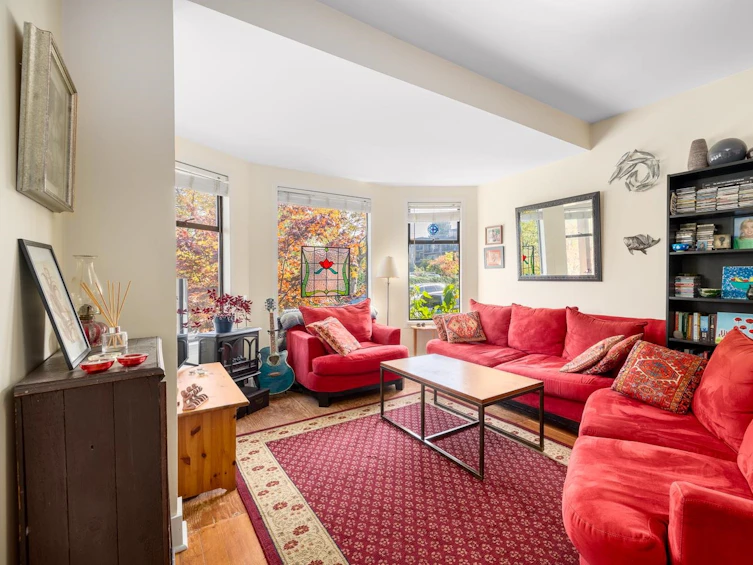231 Templeton Drive, Vancouver, BC, V5L 4N4 - 2