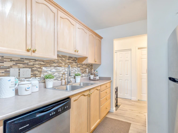 404-301 Maude Road, Port Moody, BC, V3H 5B1 - 17