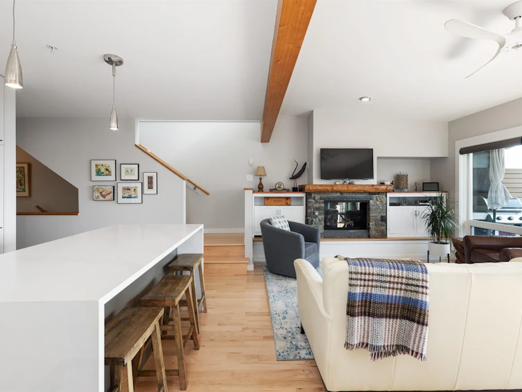 5398 Wakefield Beach Lane, Sechelt, BC, V7Z 0T6 - 14