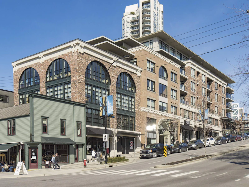 207 - 105 W 2nd Street, North Vancouver BC