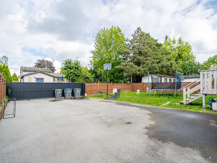 5884 184 Street, Surrey, BC, V3S 4N4 - 31