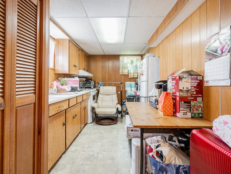 7733 Burgess Street, Burnaby, BC, V3N 3J1 - 19