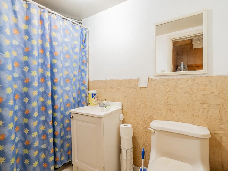 7733 Burgess Street, Burnaby, BC, V3N 3J1 - 20