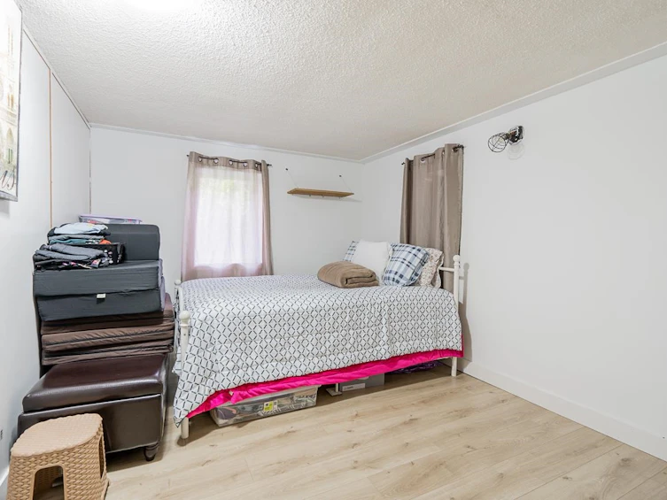 7733 Burgess Street, Burnaby, BC, V3N 3J1 - 23