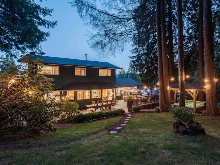 15 Mcnair Bay, Port Moody, BC, V3H 3N8 - 3