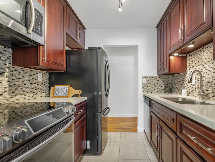 608-555 West 28th Street, North Vancouver, BC, V7N 2J6 - 11
