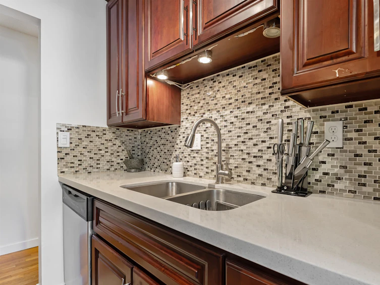 608-555 West 28th Street, North Vancouver, BC, V7N 2J6 - 12