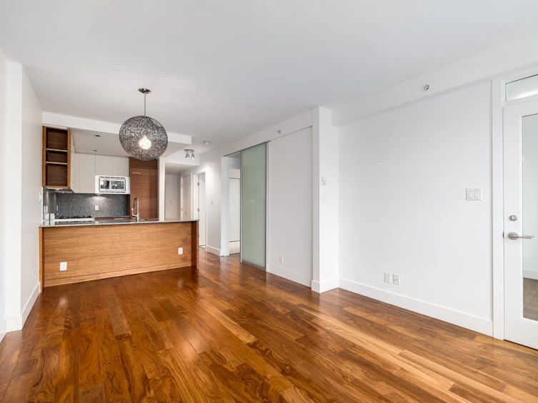 301-4375 W 10th Avenue, Vancouver, BC, V6R 2H6 - 3