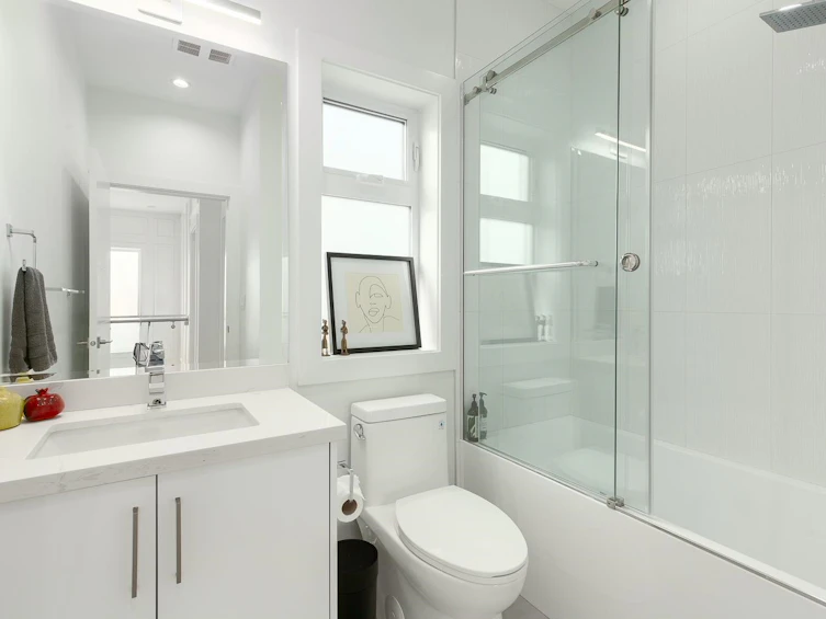 2032 E 22nd Avenue, Vancouver, BC, V5N 2R4 - 26