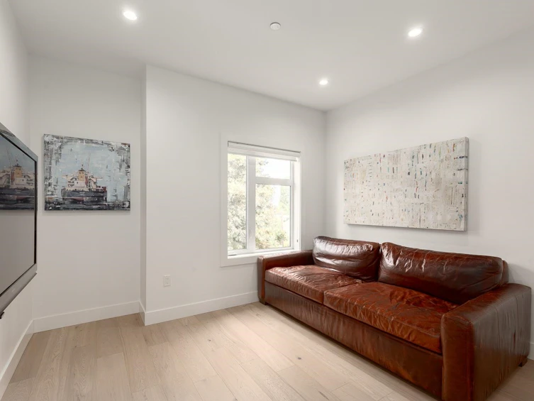 2032 E 22nd Avenue, Vancouver, BC, V5N 2R4 - 27