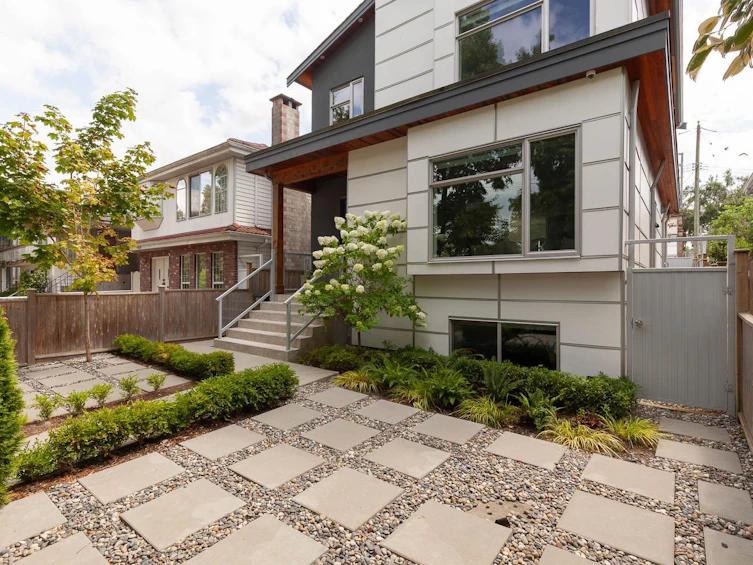2032 E 22nd Avenue, Vancouver, BC, V5N 2R4 - 38