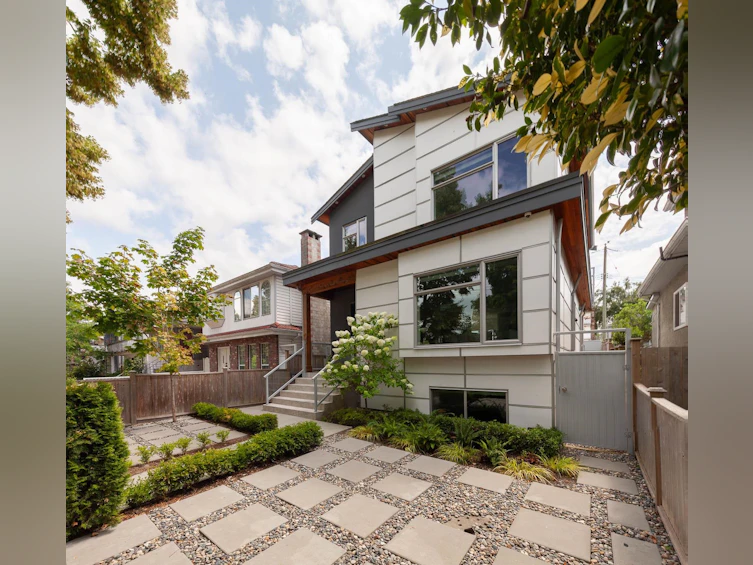 2032 E 22nd Avenue, Vancouver, BC, V5N 2R4 - 39