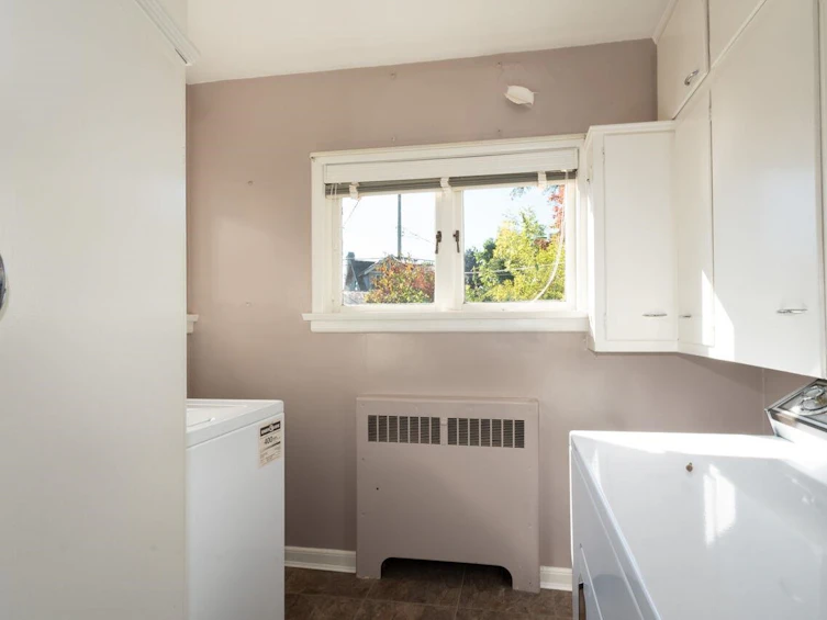 2212 West 36th Avenue, Vancouver, BC, V6M 1L5 - 12
