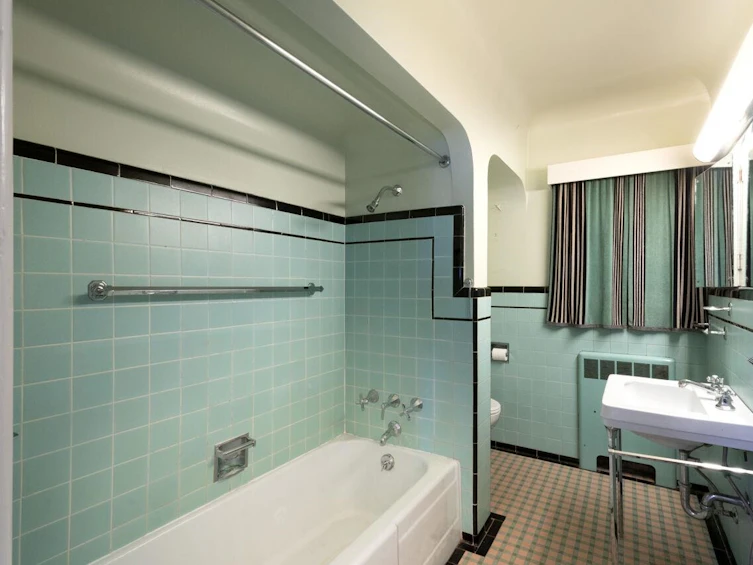 2212 West 36th Avenue, Vancouver, BC, V6M 1L5 - 17