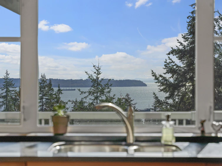 3797 Bayridge Avenue, West Vancouver, BC, V7V 3J3 - 10